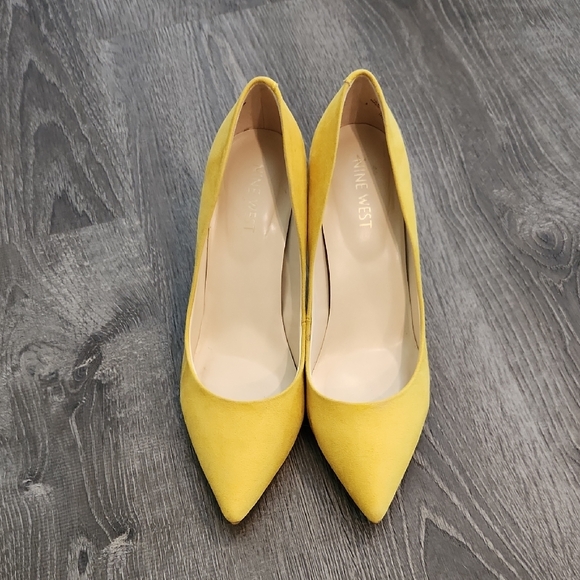 Elegant Yellow Women's Heels - Picture 3 of 5